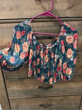 Floral Off-Shoulder Crop Top